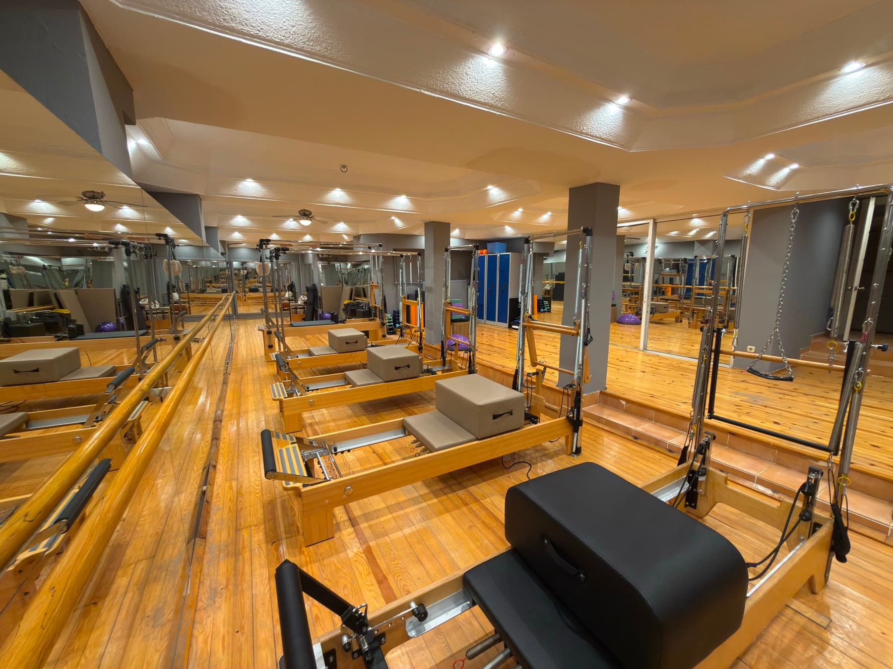Korukent Pilates stüdyosu — reformer salonu